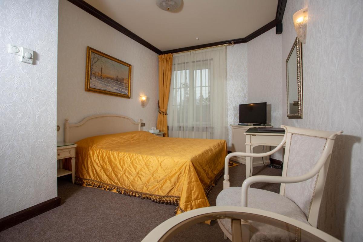 Dvoryanskoe Gnezdo - Housity
