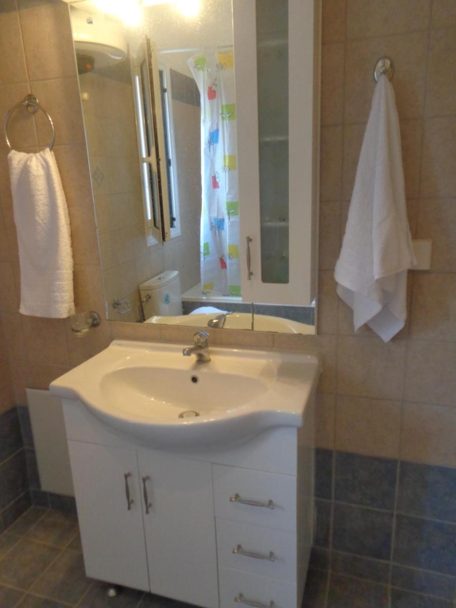 Angelina's apartments Helmata - Housity