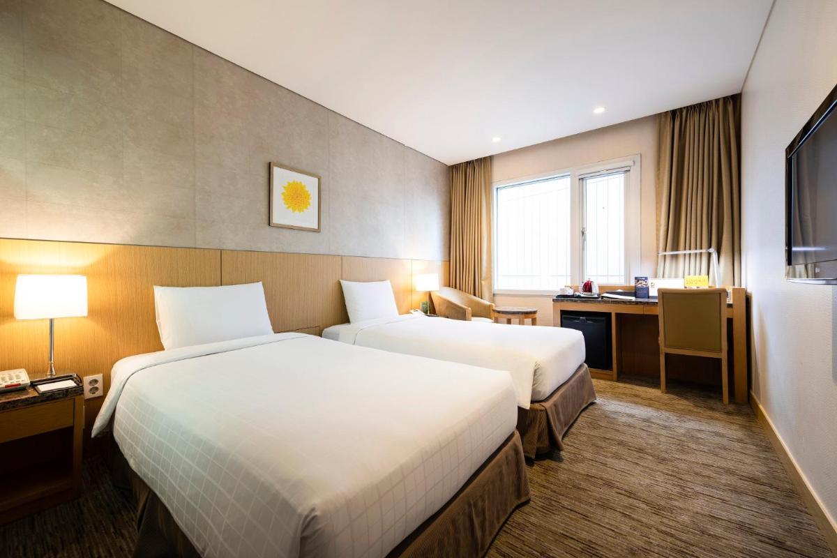 Stanford Hotel Seoul - Housity
