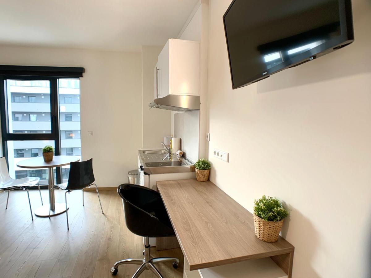 Cozy Studio. Open Space. Business / Leisure - Housity