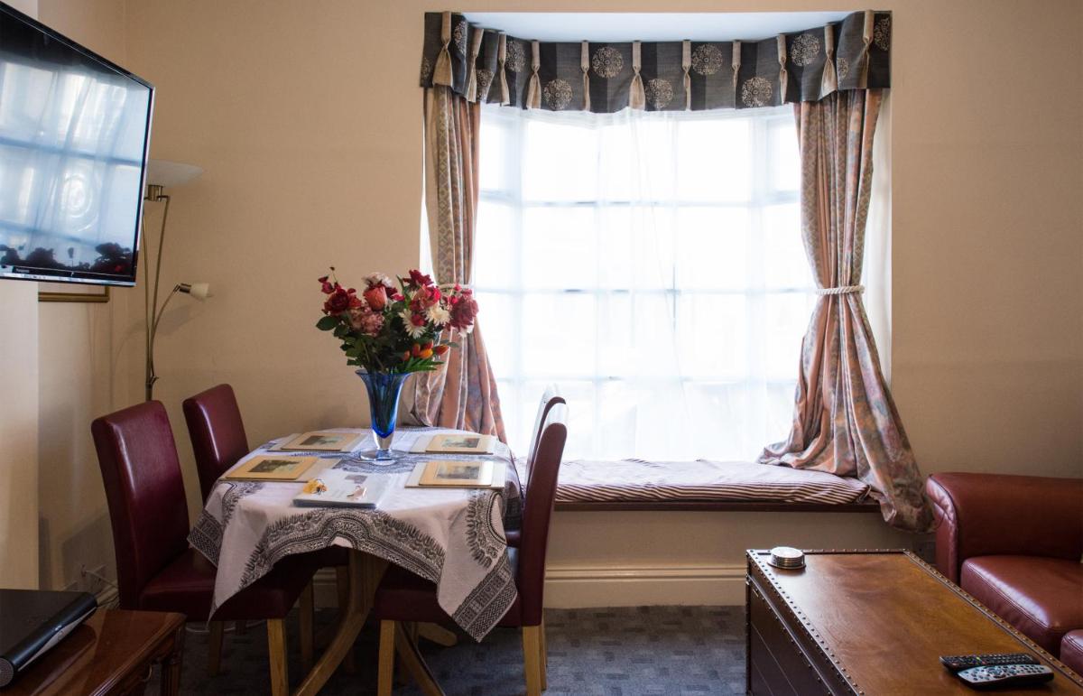 Town Centre Apartment - Housity