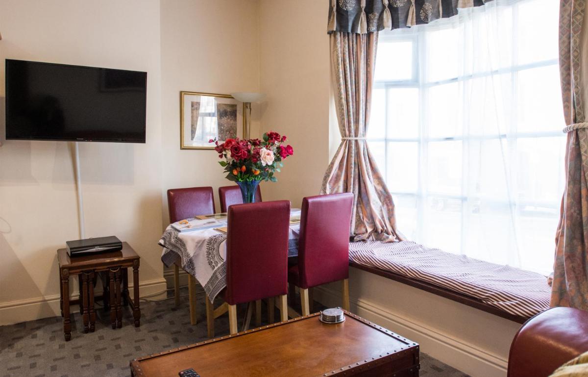 Town Centre Apartment - Housity