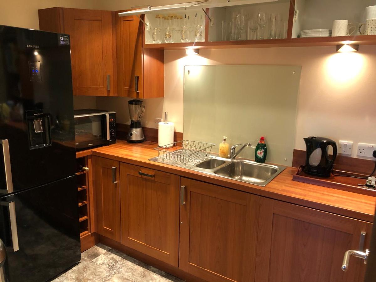 Penthouse 3 Bedroom Luxury Apartment - Glasgow City Centre - Housity
