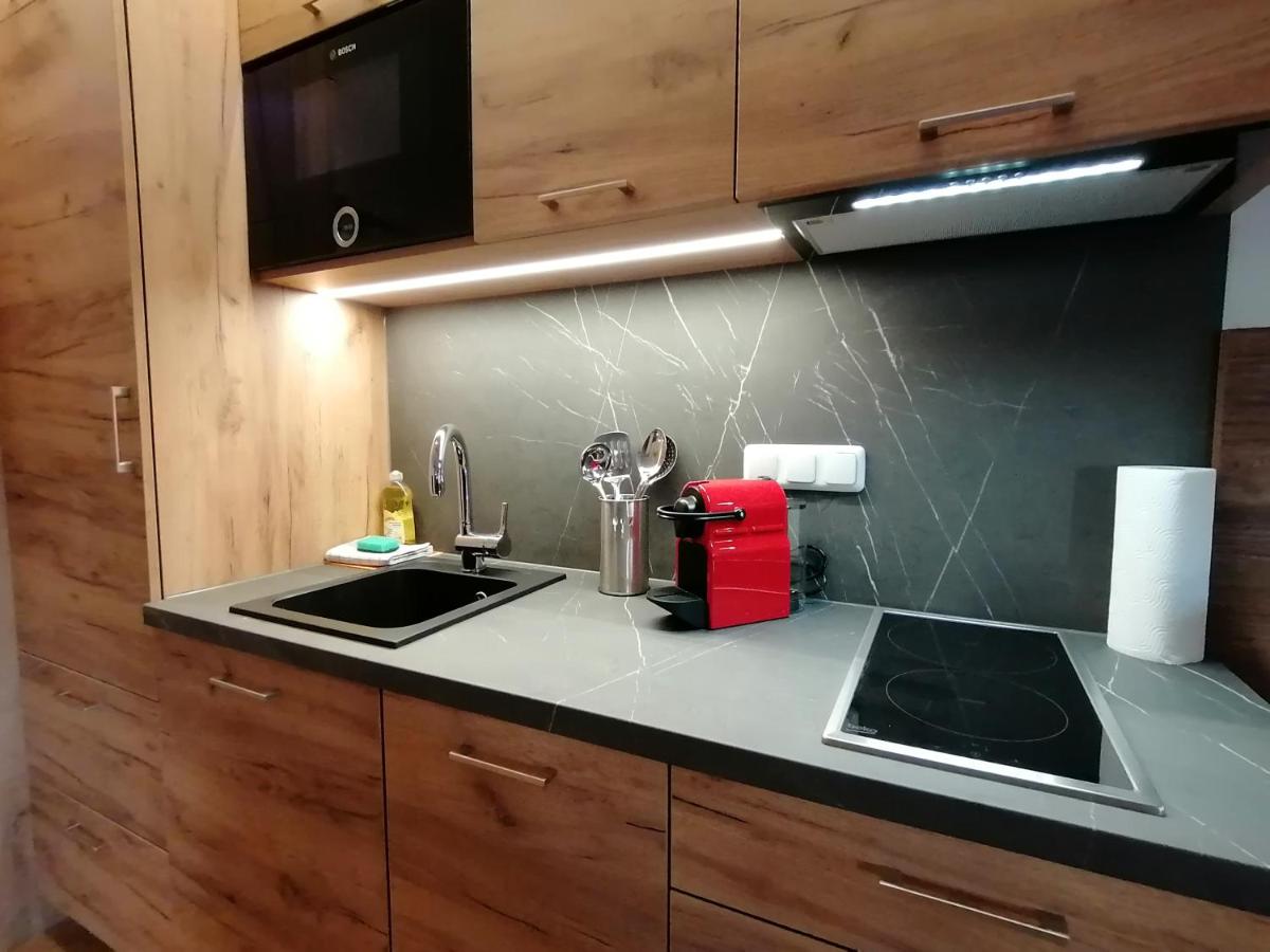 GOLDEN STAR - Premium Apartments - Housity