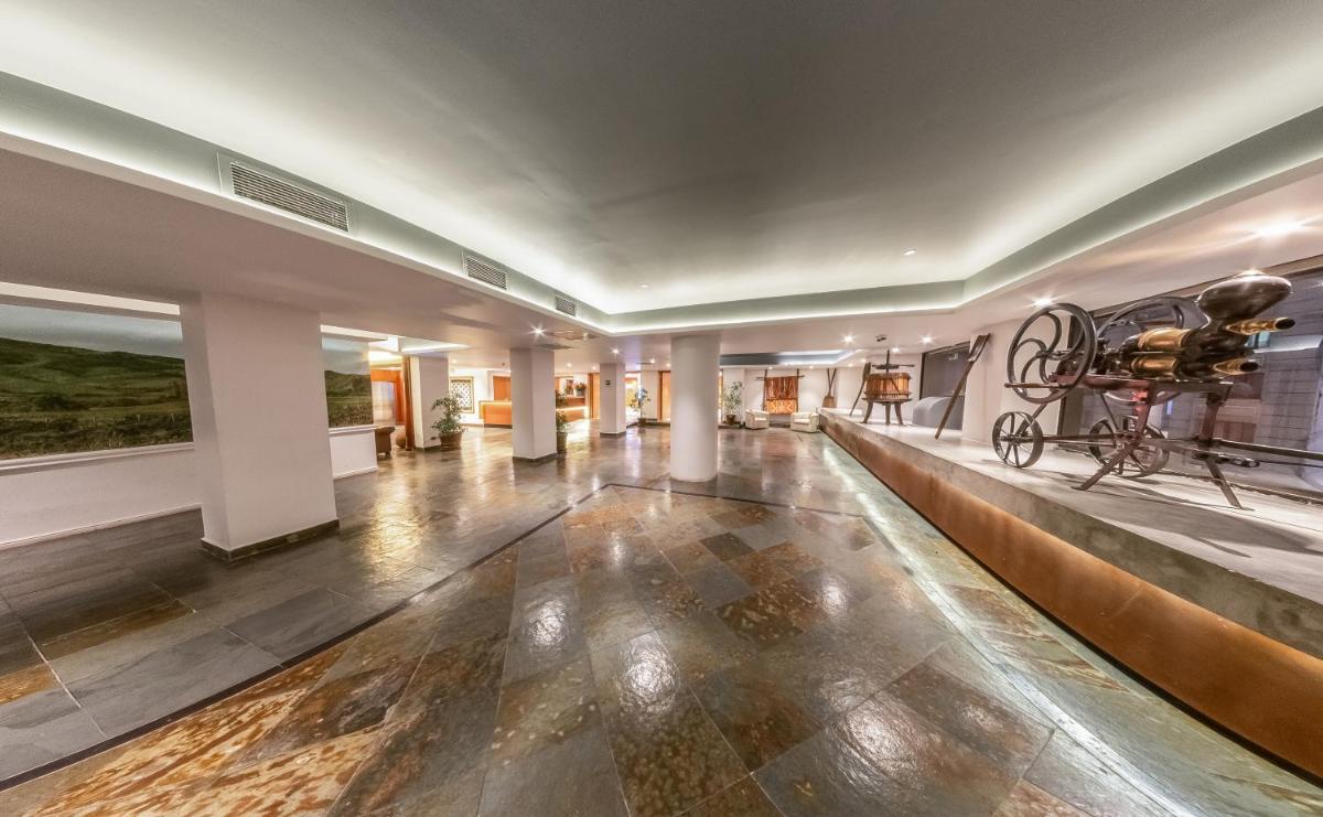 Almacruz Hotel y Centro de Convenciones (Ex Galerías) - Housity