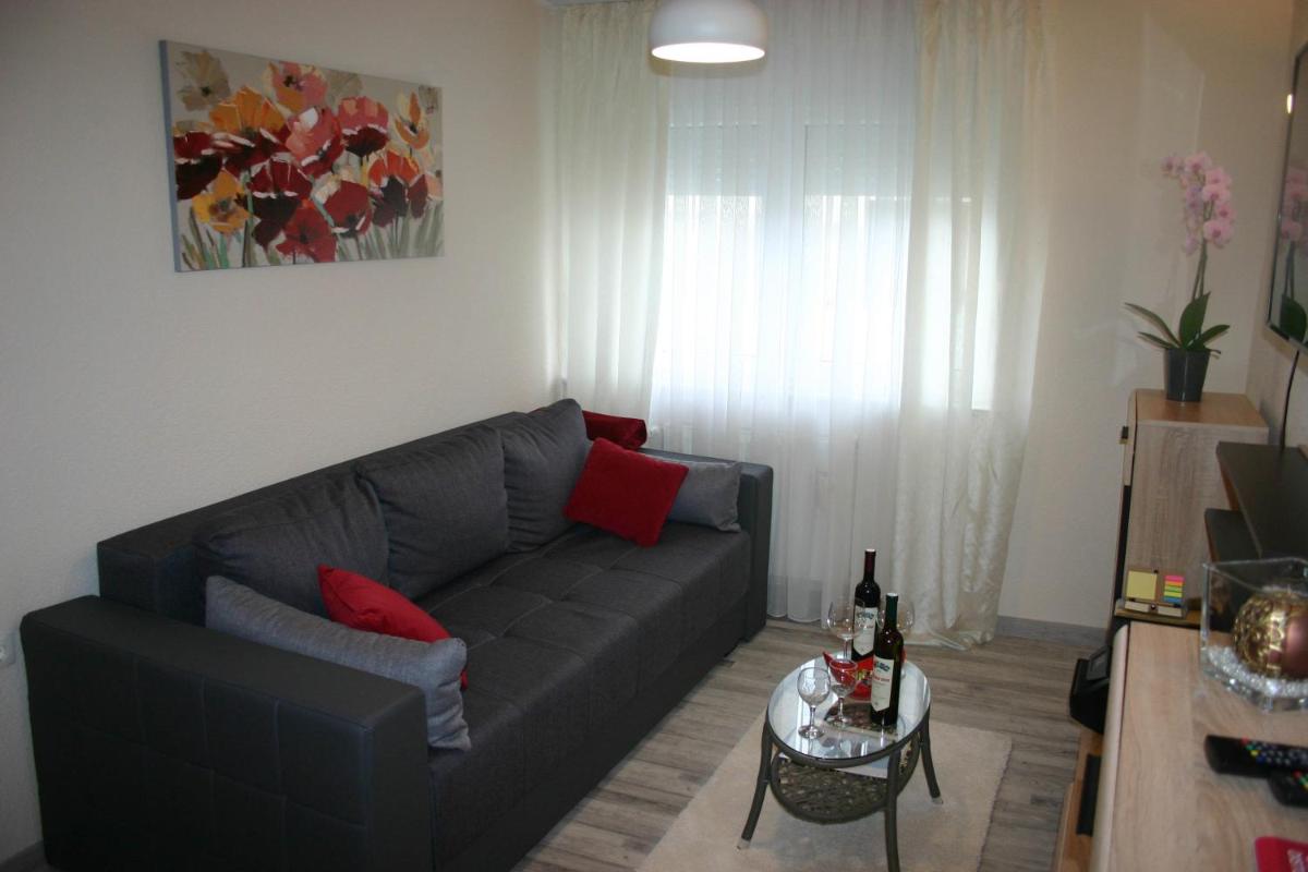 Kuća-apartman Clarissa Đakovo - Housity