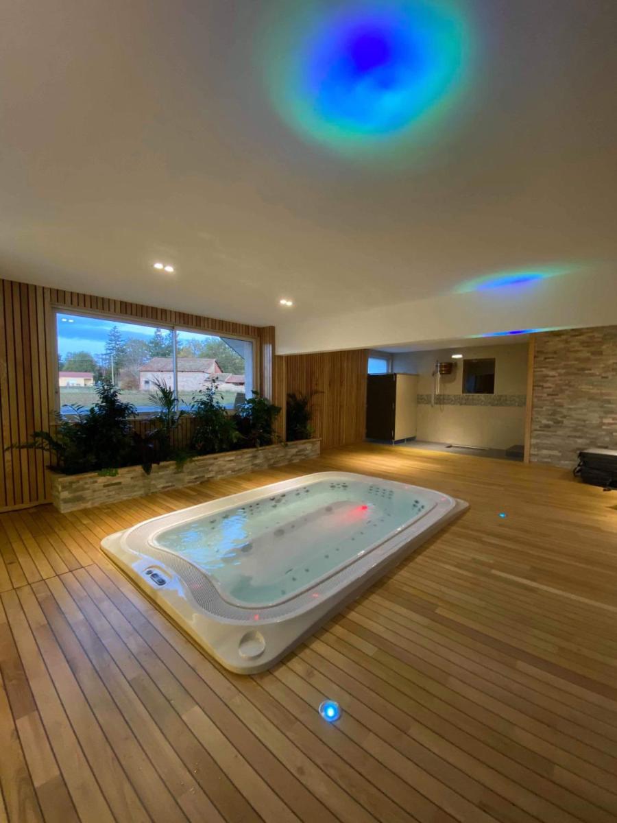 Photo de la galerie de l'établissement Maison Legate "Hôtel Le Baudiere & Spa", à Saint-Beauzire