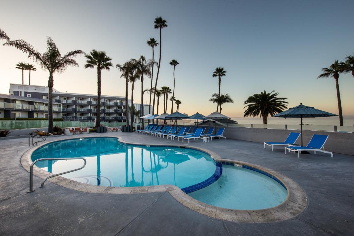 SeaCrest Oceanfront Hotel - Housity