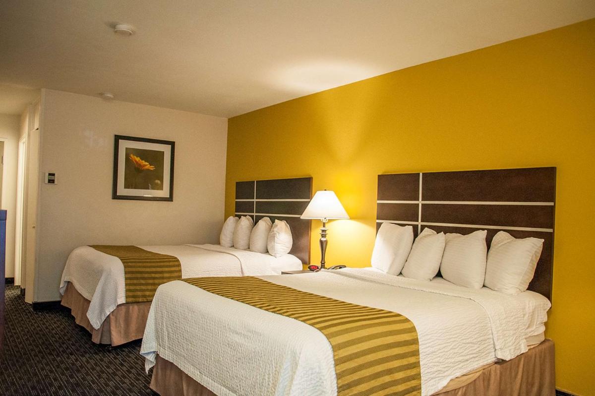 Best Western Village Inn - Housity