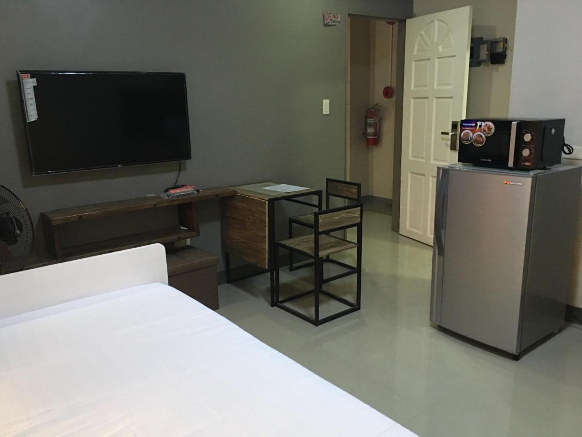 Beinte Singko de Marso Apartments - Housity