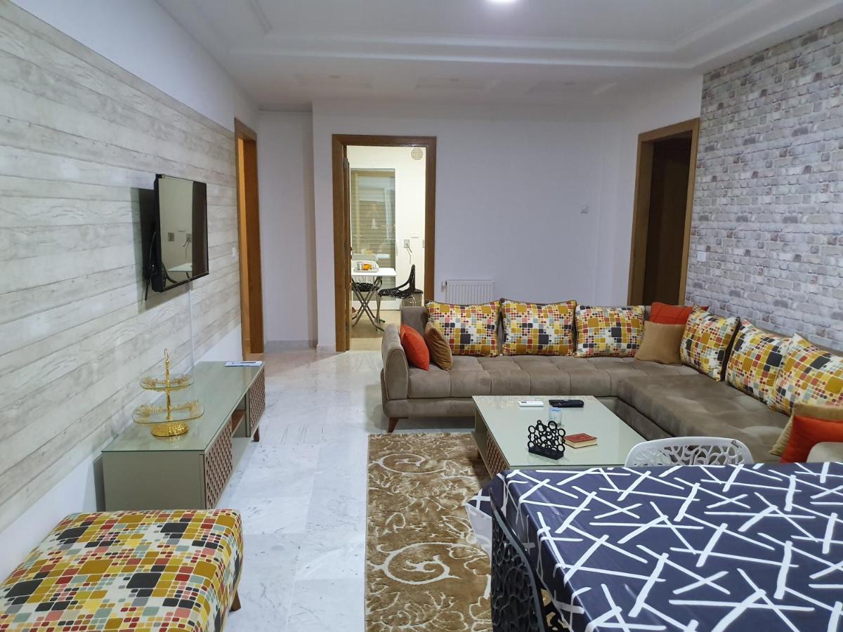Luxury and Splendid 2 Bedrooms Apartment in Jardin De Carthage Tunis - Housity