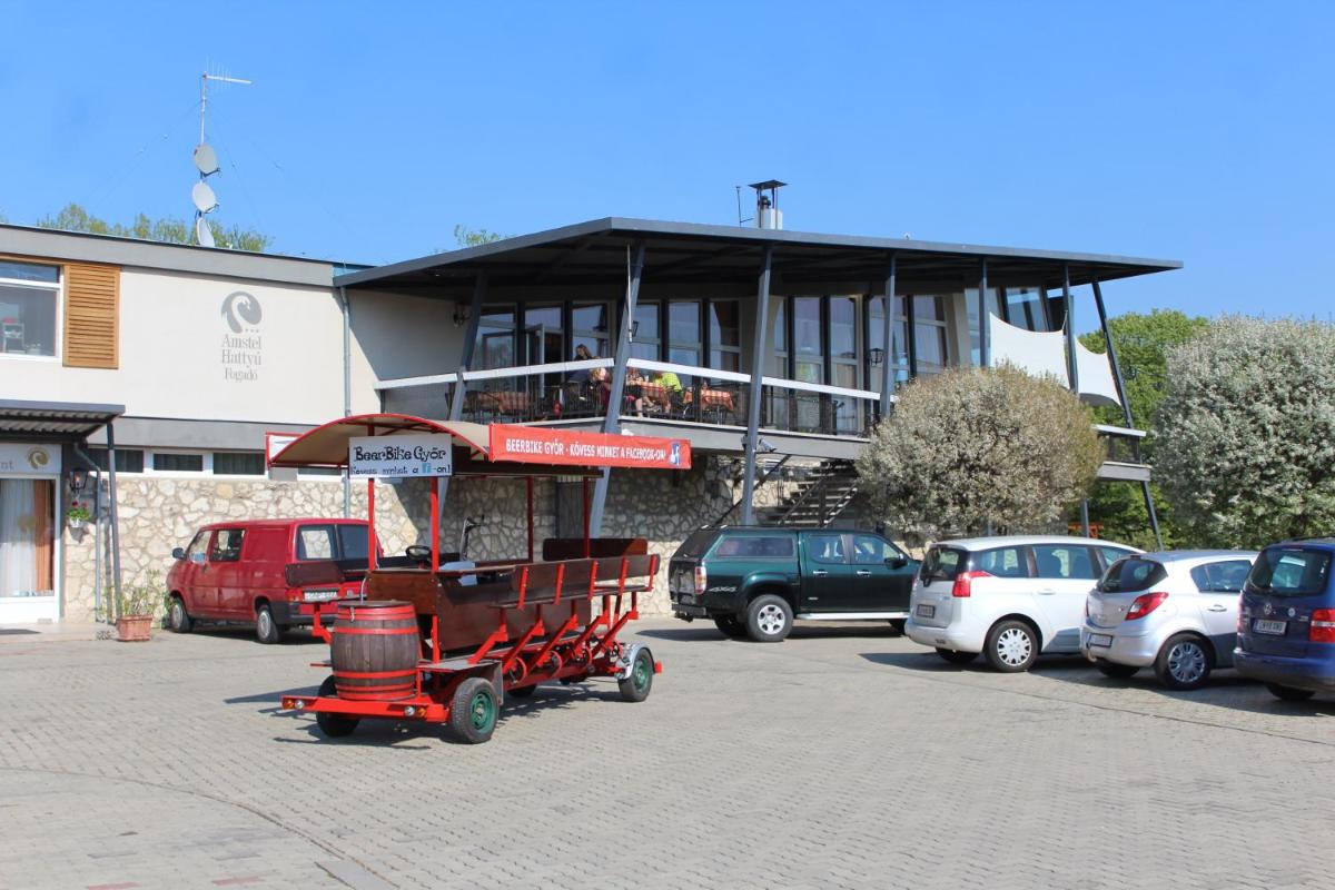 Amstel Hattyú Panzió -Érintésmentes bejelentkezés - Housity