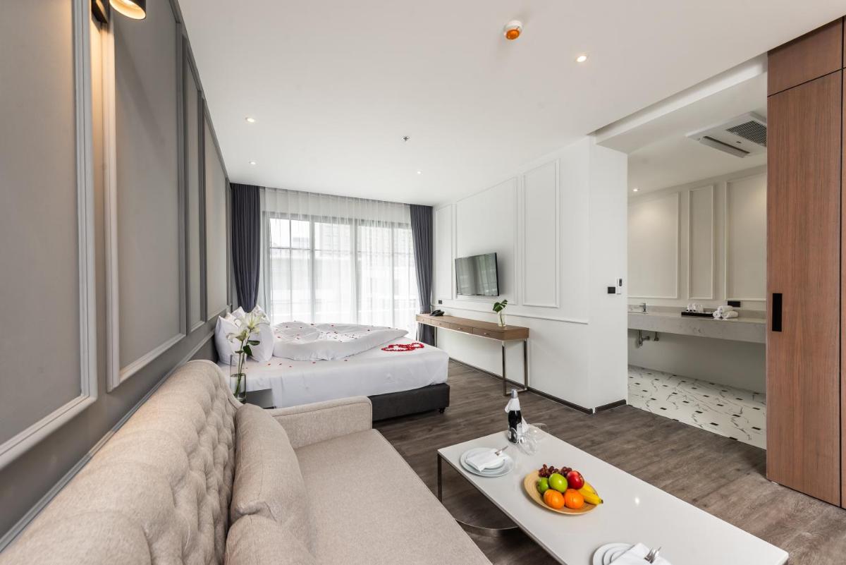One Patio Hotel Pattaya - SHA Extra Plus - Housity