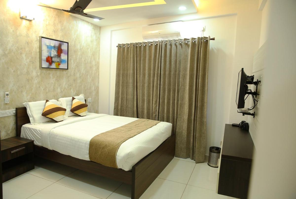 Eden Isle Luxury Service Apartment - Hizvo