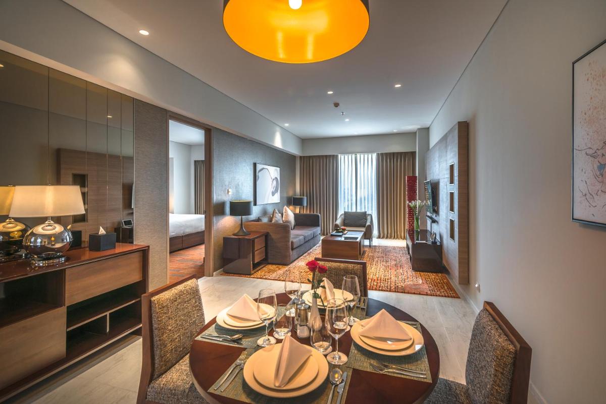 Oakwood Hotel & Residence Surabaya - Housity