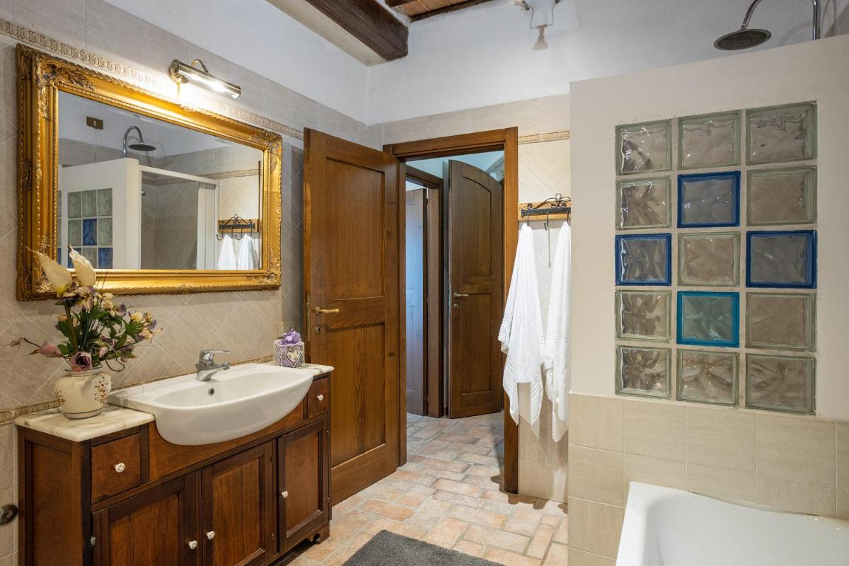 Casale del Bosco by VacaVilla - Housity