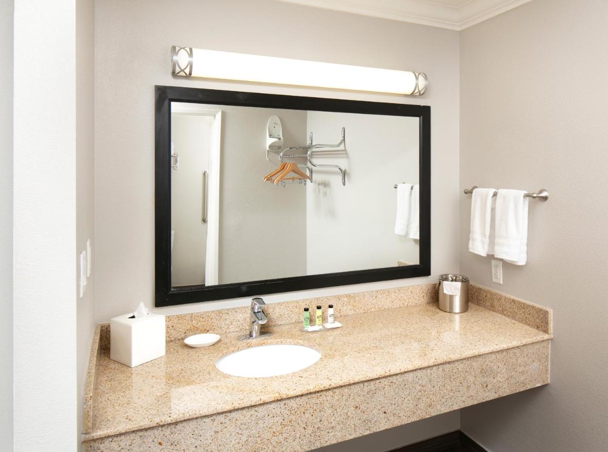 Signature Temecula - Housity
