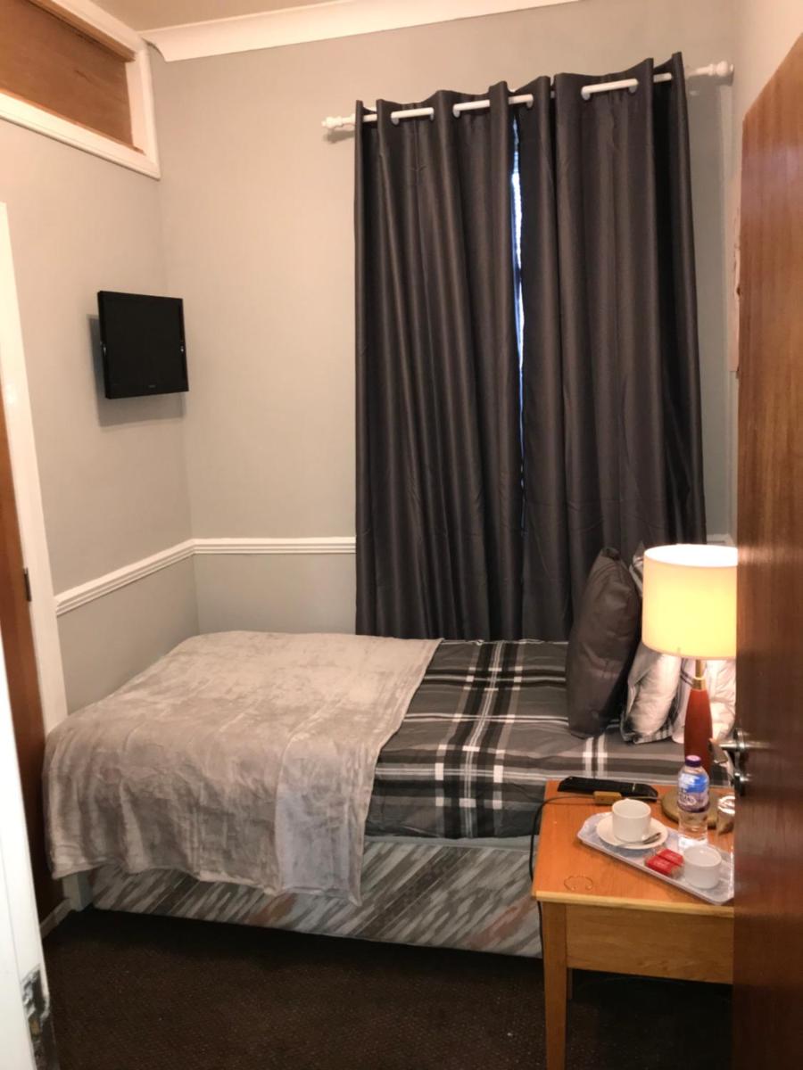 The Ocean Inn - Housity