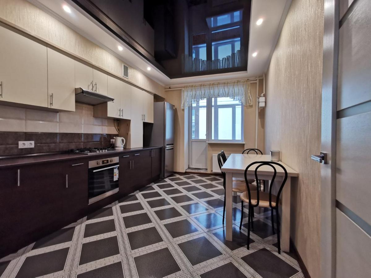 Suitetrails - Chernigov City Apartments na Peremohy