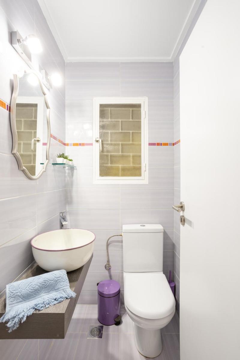 Suitetrails - A Short Walk to Syntagma and Plaka by Athenian Homes