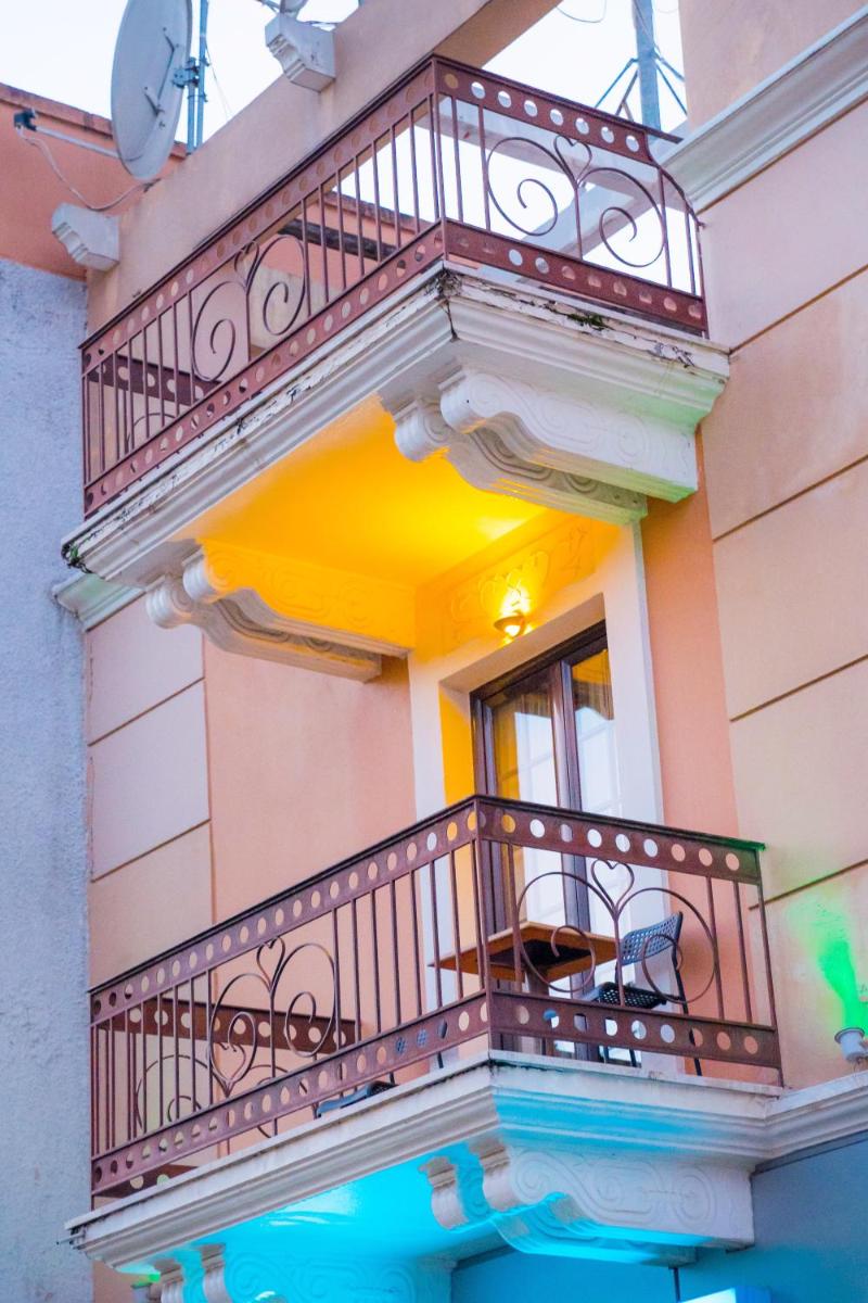 Yiannis Apartments - Hizvo