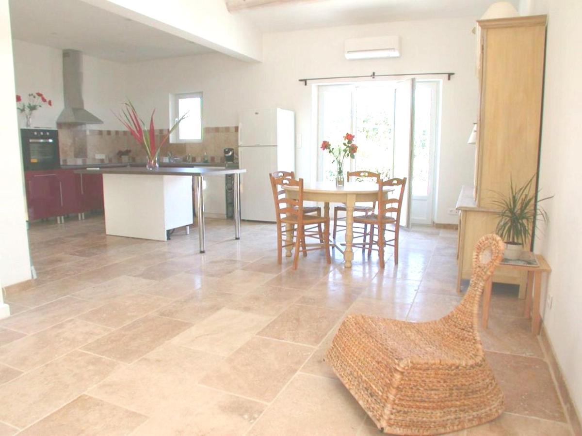 Villa confortable avec piscine privee a Saint Saturnin les Apt - Housity