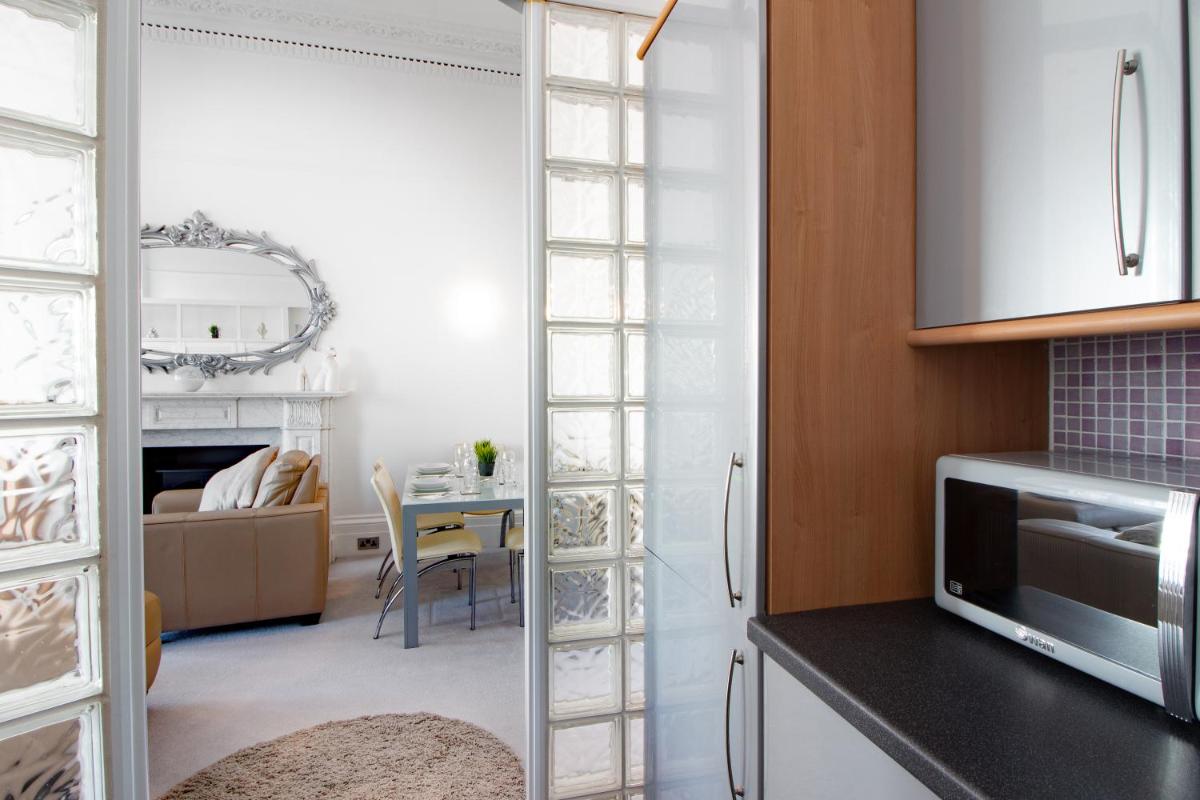 Seaview Regency Apartment - Housity