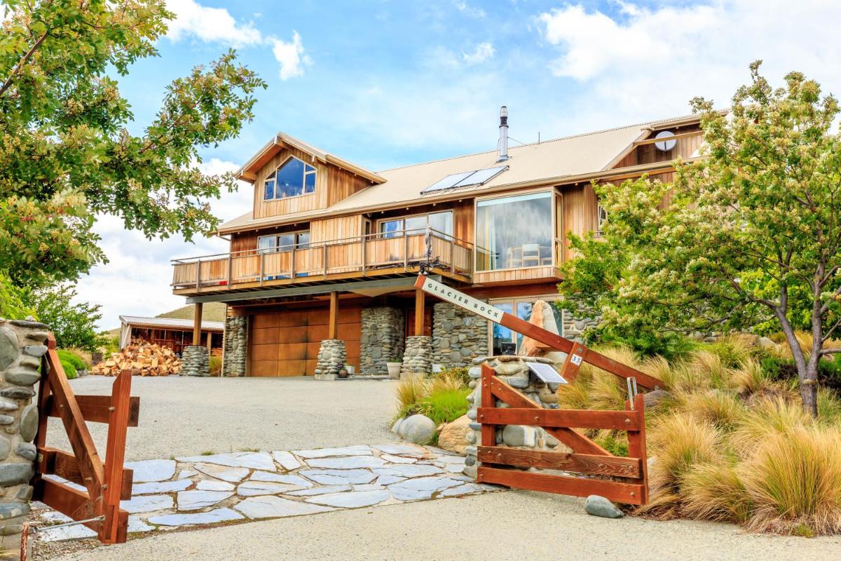 Glacier Rock Lakeview House - Housity