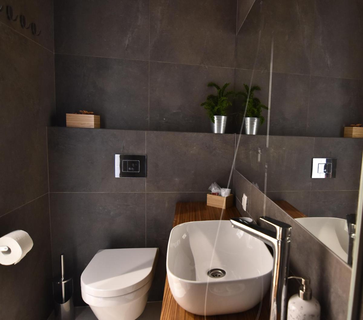 Karlo Main Square Apartments - Housity