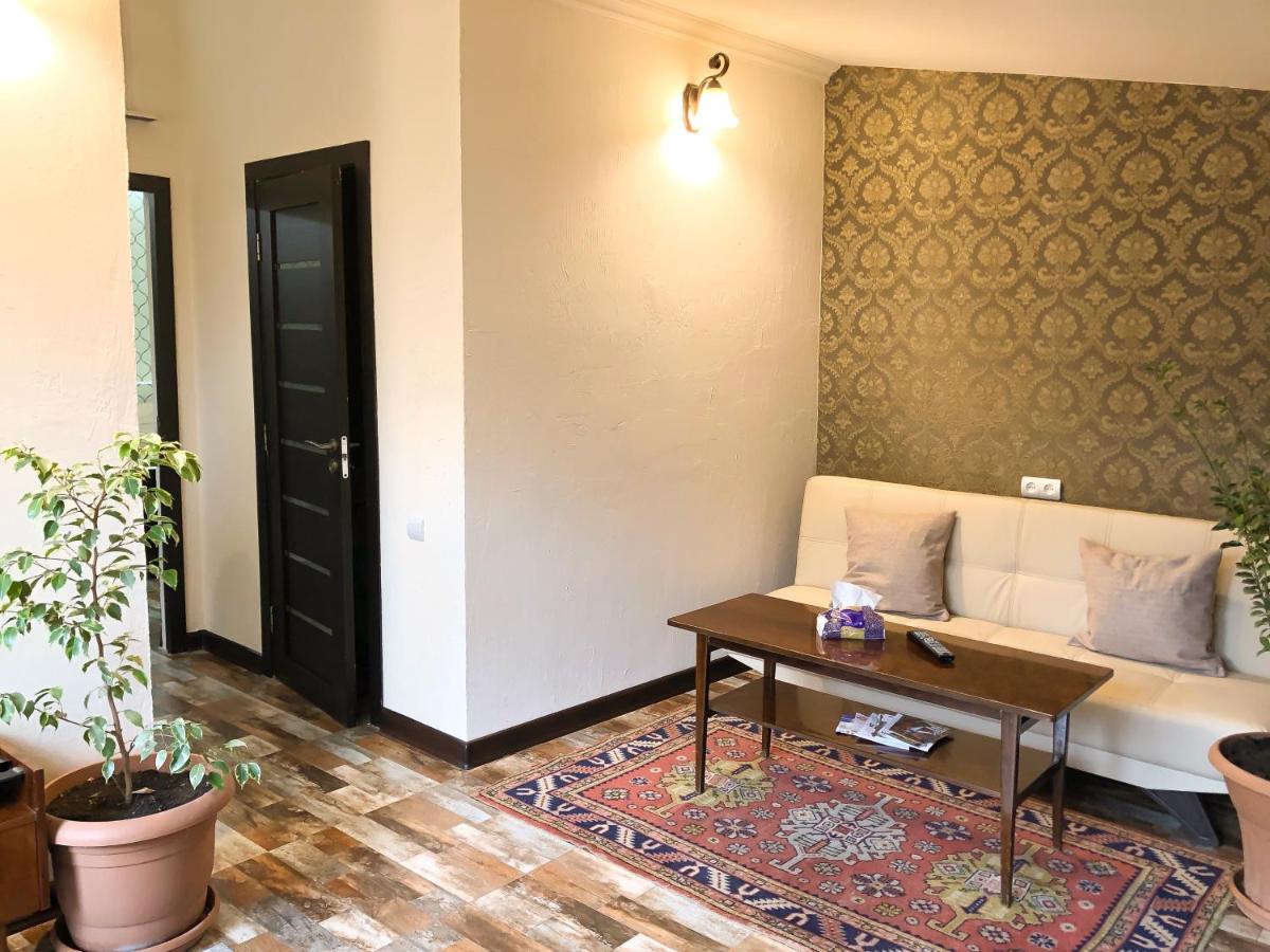 Otevan Guest House - Housity