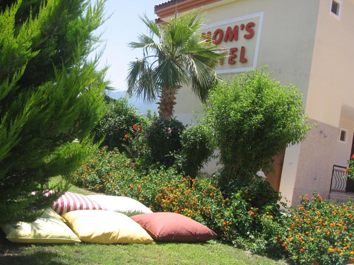 MG Moms Hotel - Housity