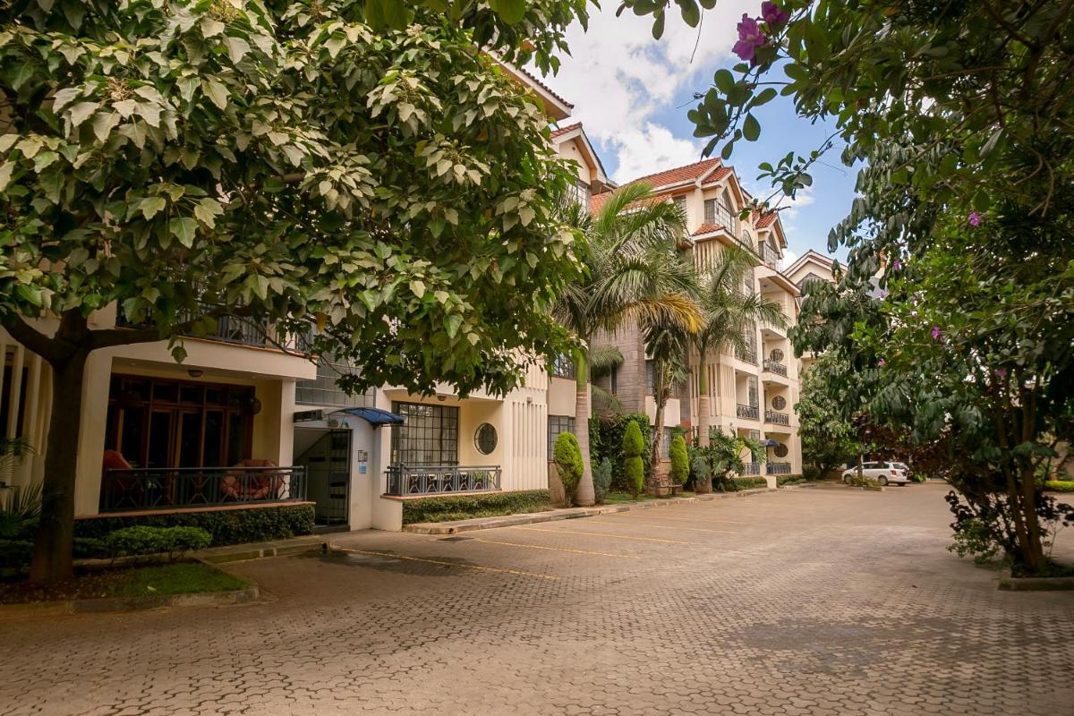 Meltonia Luxury Suites - Housity