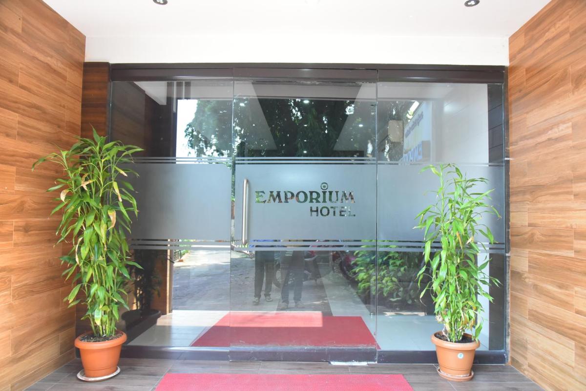 Emporium Hotel - Housity
