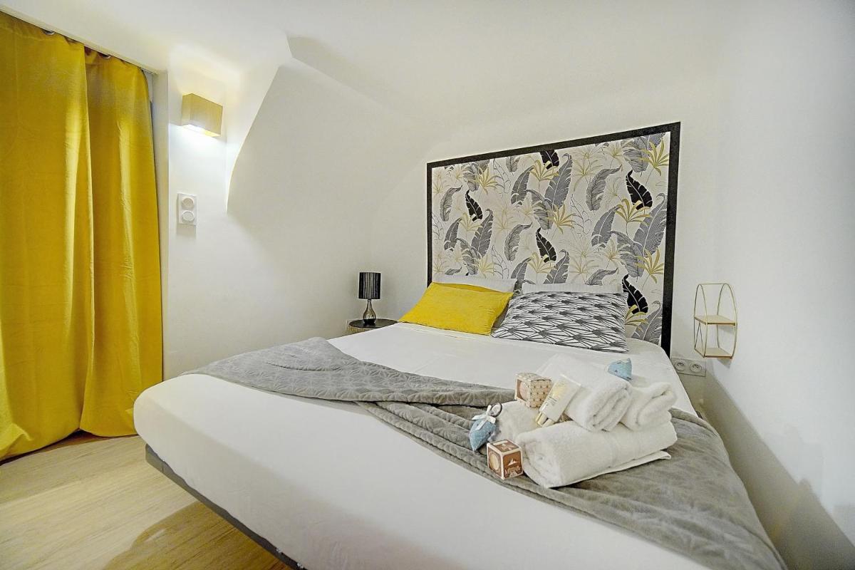 #31 Comfy place in the Old Town Balcony & AC 2Min to Beach - Housity