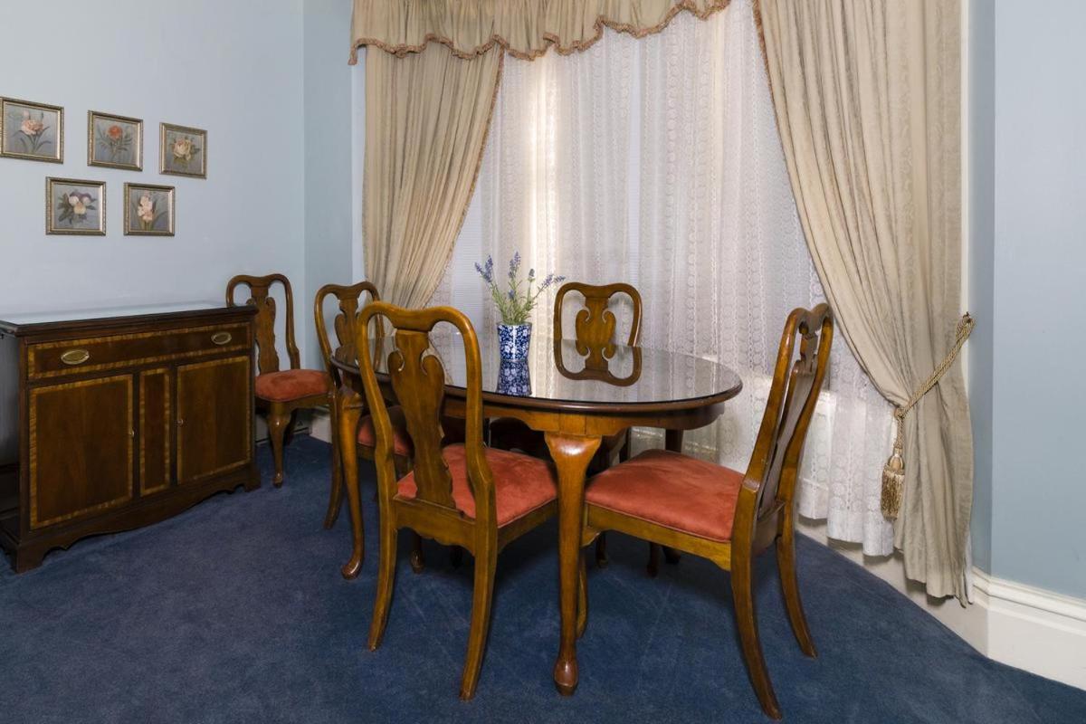 Nob Hill Inn - Housity