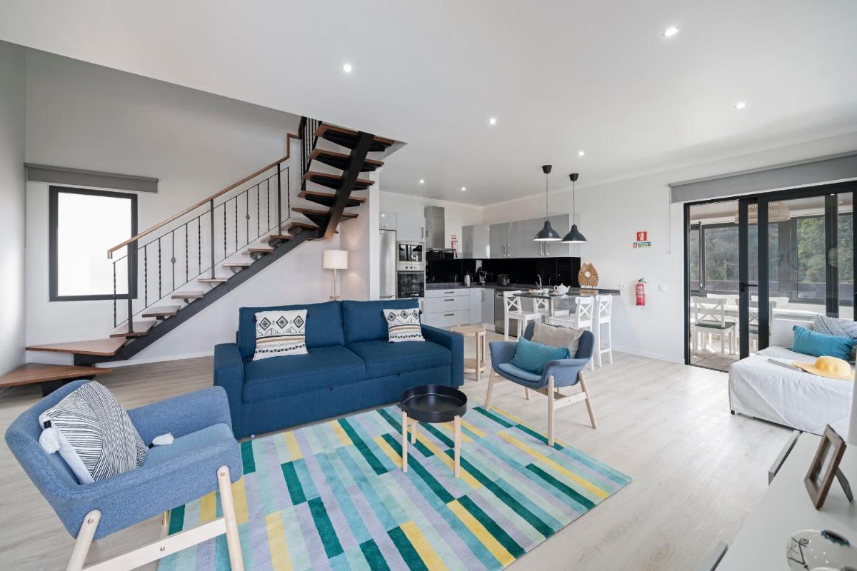 Vilas Felicidade Rocha by An Island Apart - Housity
