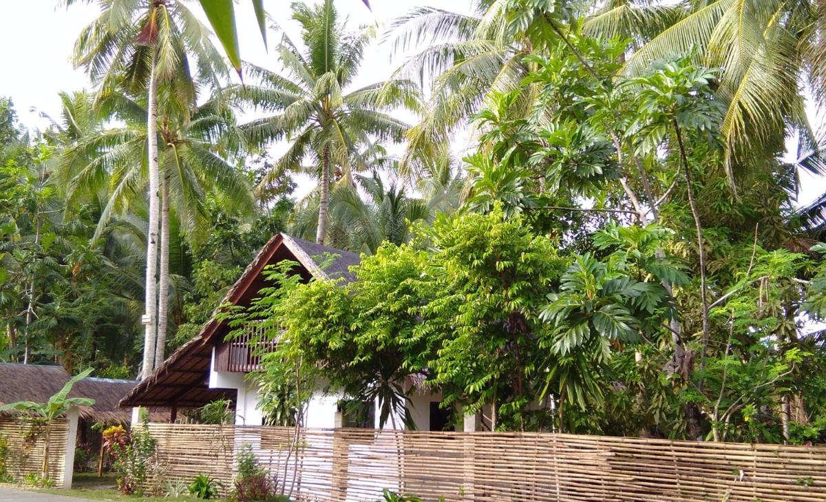 BUTTERFLY HOUSE, Libertad, General Luna, Siargao, Filipinas - Housity