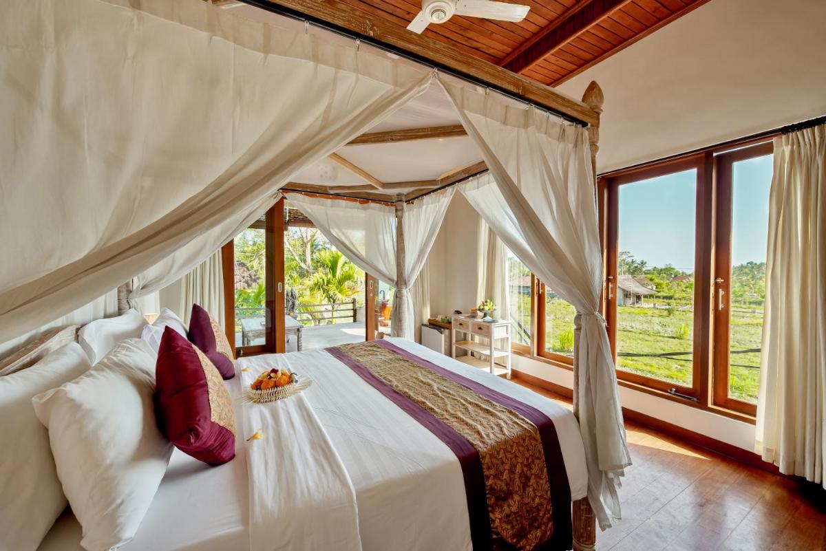 Suitetrails - Santosha Villas & Spa