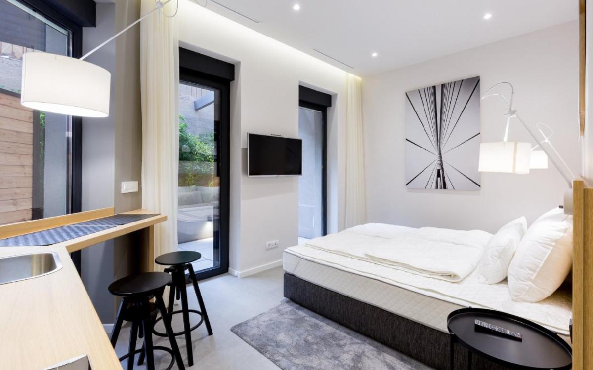 Teanna Lux Apartments - Housity