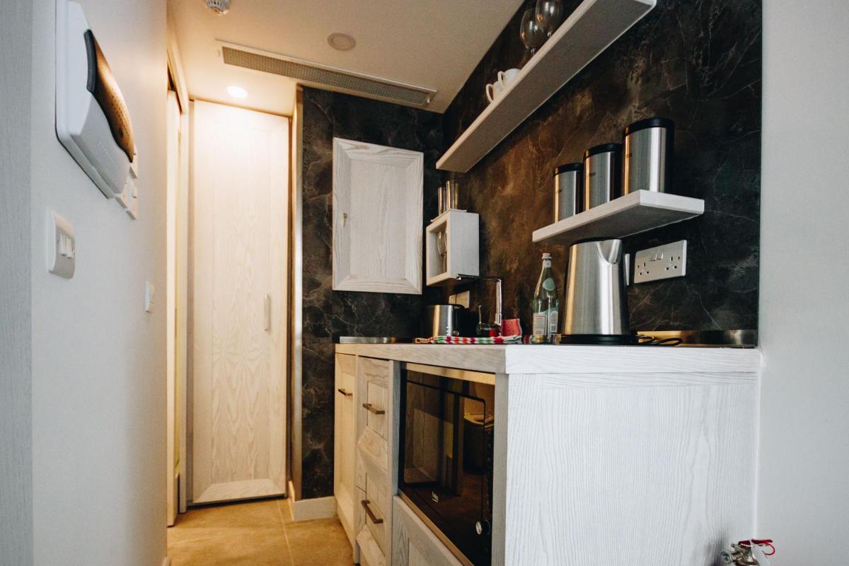Valletta Collection - Ordinance Suites - Housity