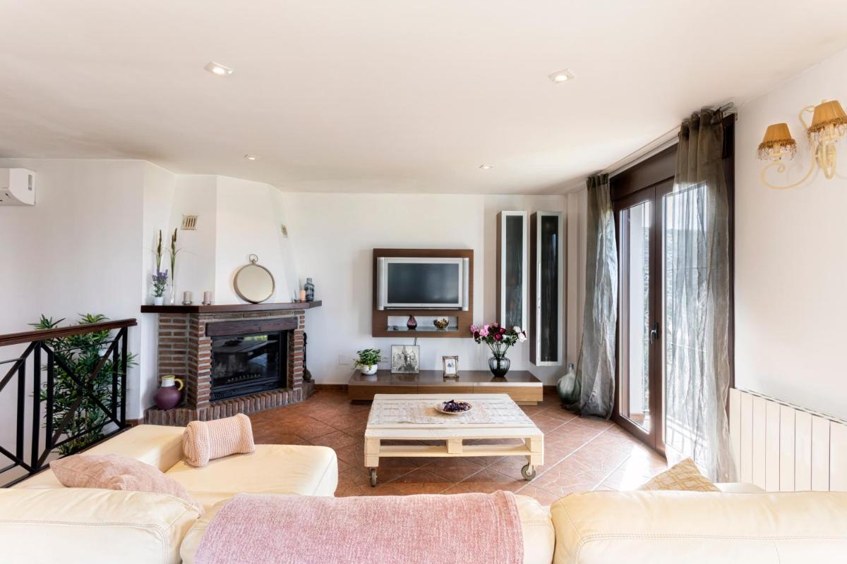 Holiday Home El Encinar - Housity