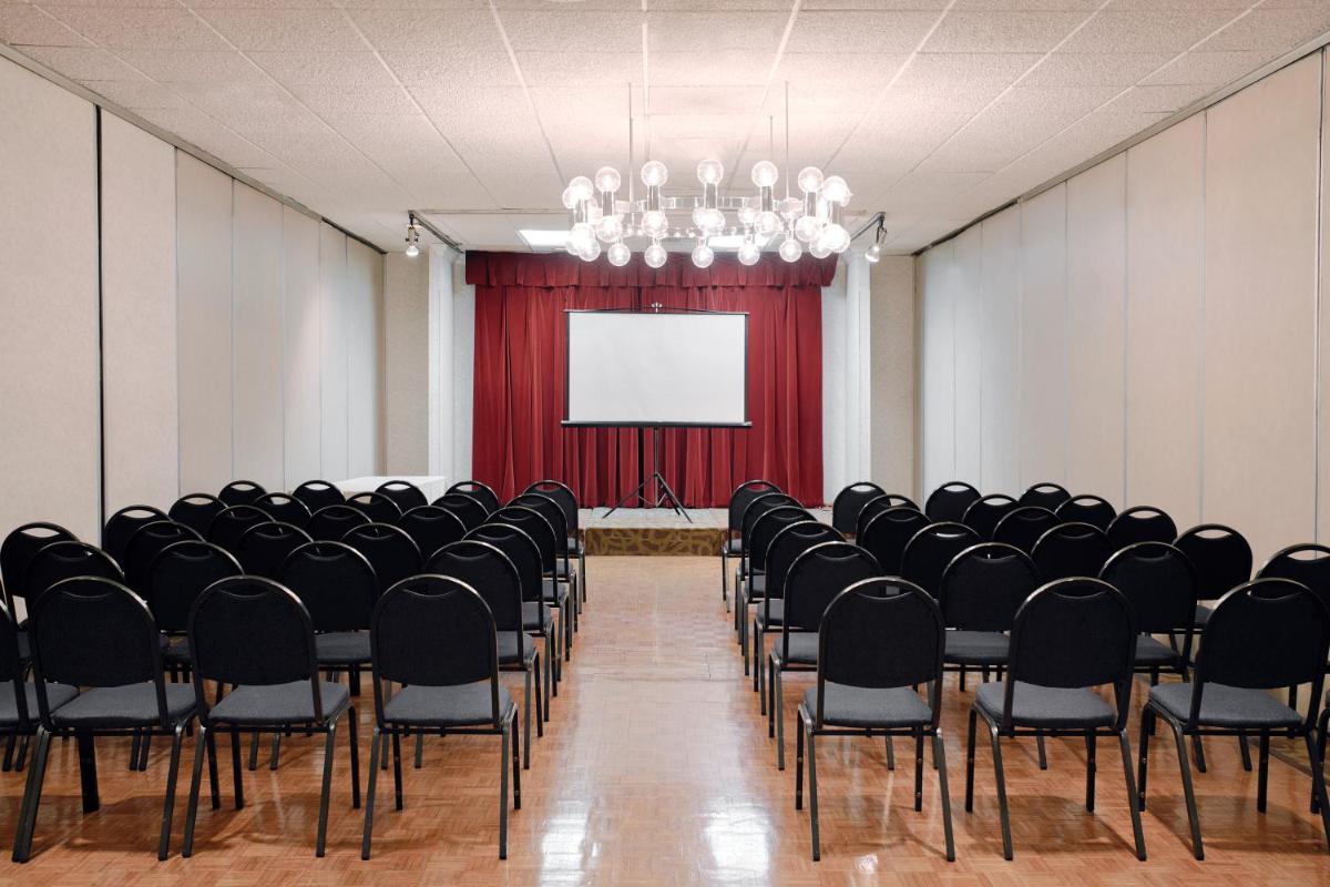Glendale Express Hotel Los Angeles - Housity
