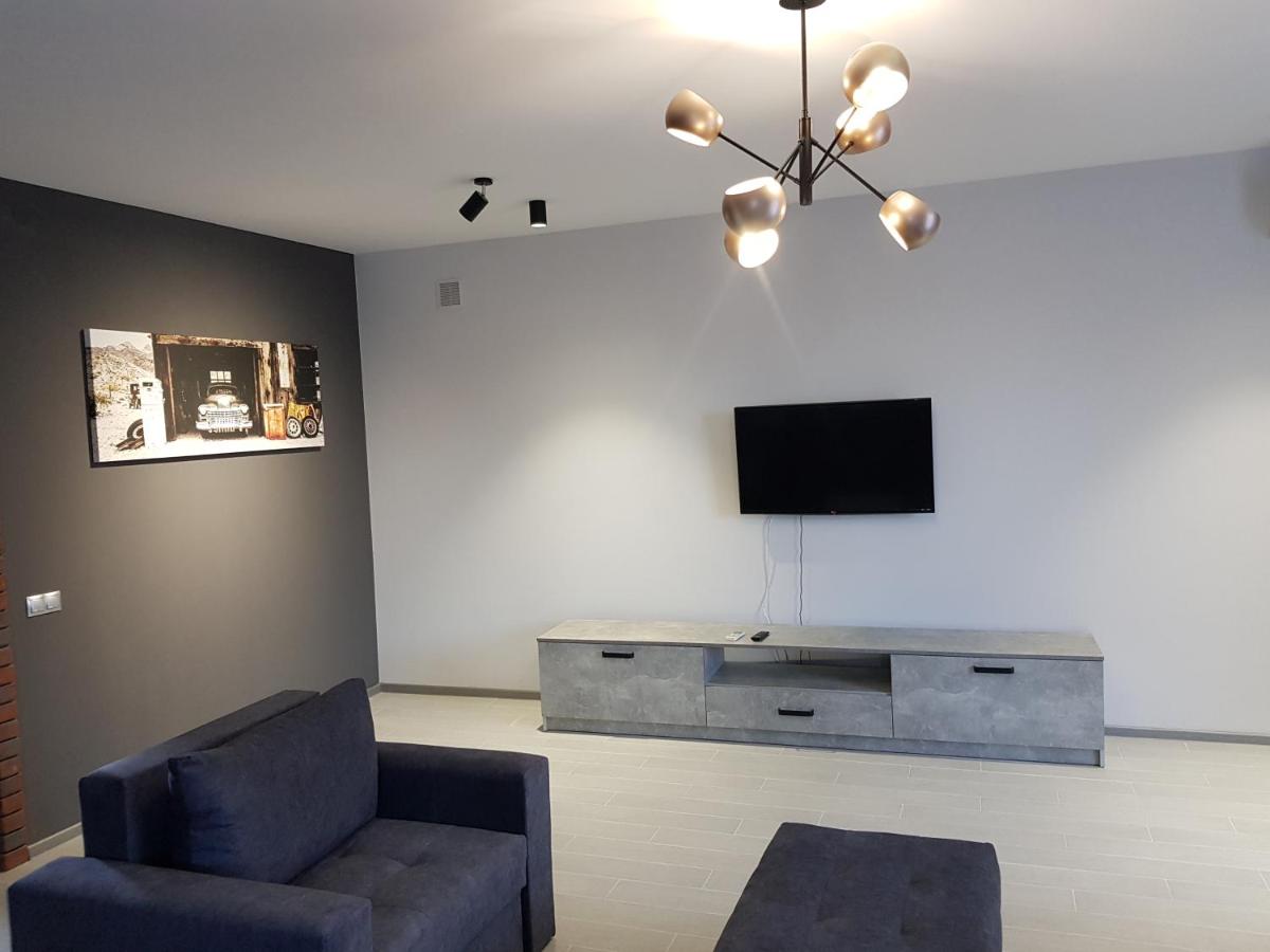 Uzhorod 3 room lovely house - Housity