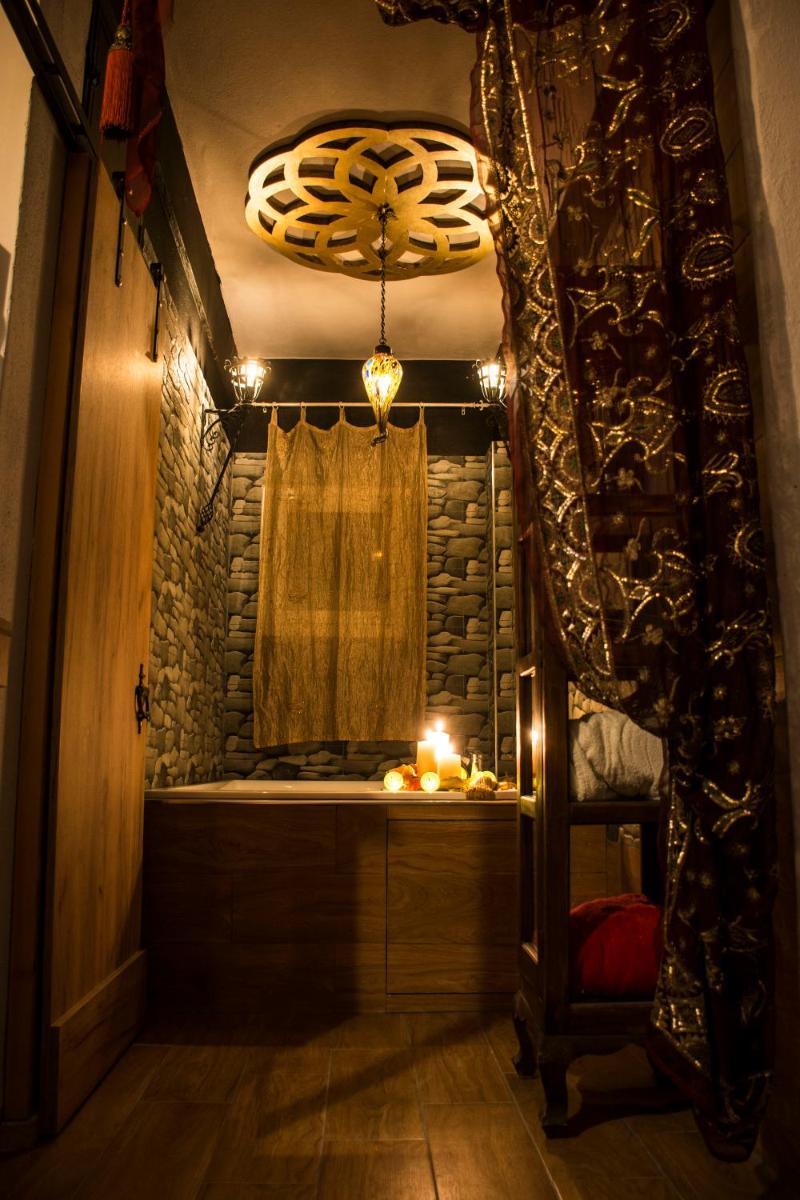 Dharma Luxury & Spa Apartment - Housity