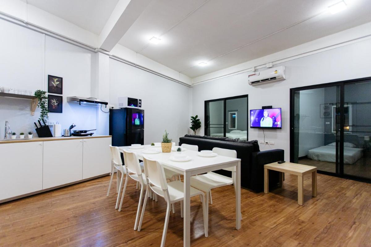 U4 Large 2 bed rooms full kitchen 200m to BTS - Housity