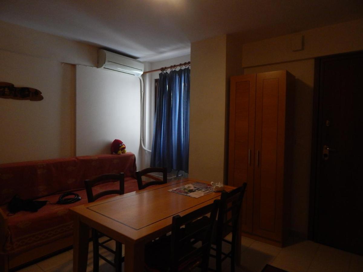 Semelis House - Housity