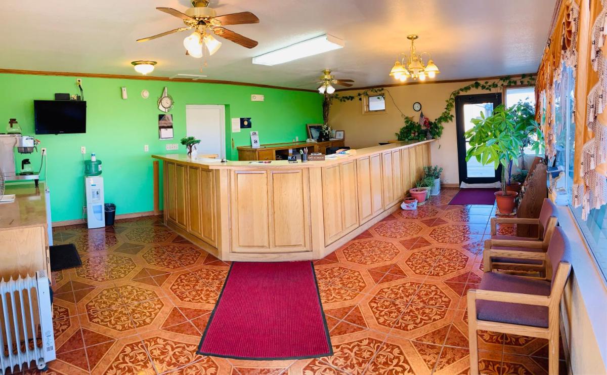 Thunderbird Inn - Housity