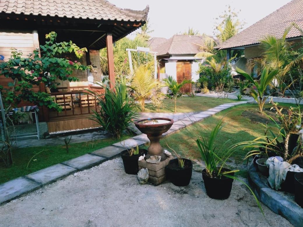 Belongs Beach Bungalow - Housity