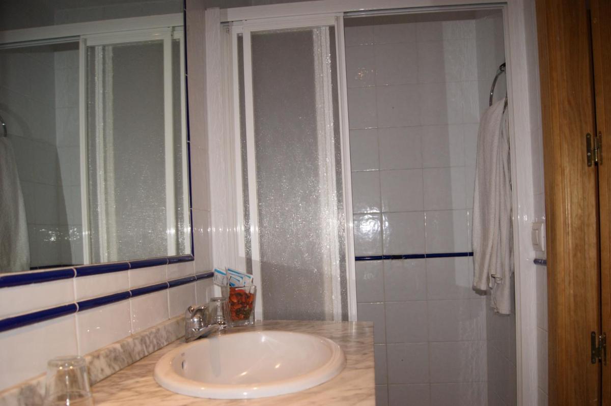 Hostal Alcazar I - Housity