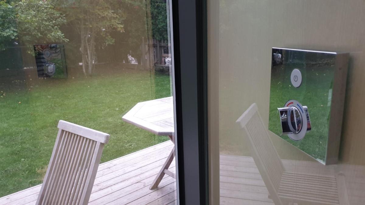 Mirror House Roosi 21 - Housity